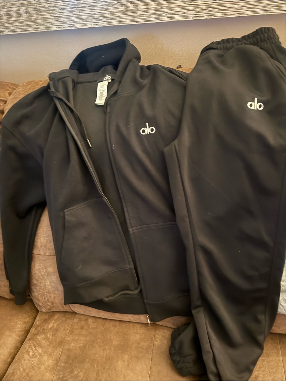 Alo Men's Black Zip Hoodie & Jogger Set